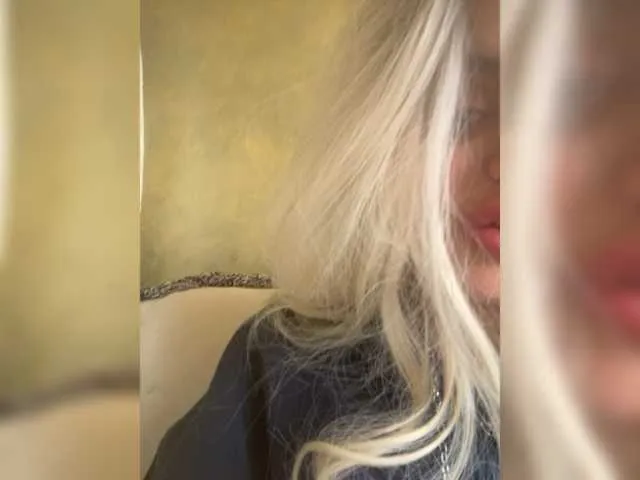 Live sex webcam photo for MeruSonic #277595459