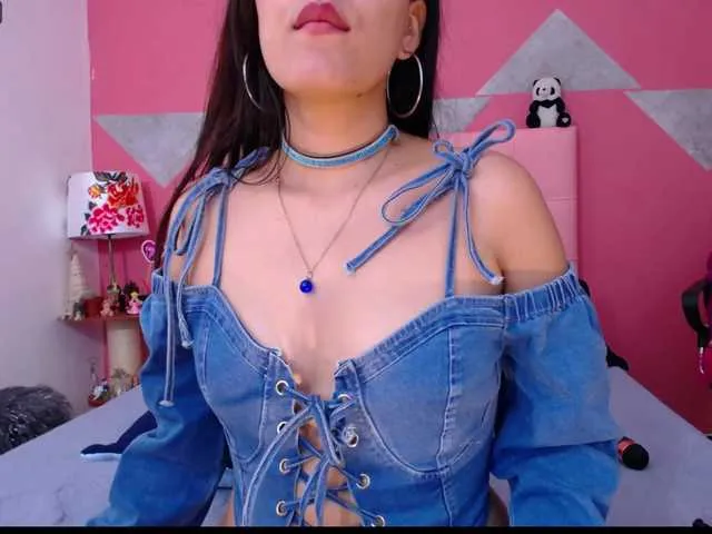 Live sex webcam photo for MeryCollins- #272533666
