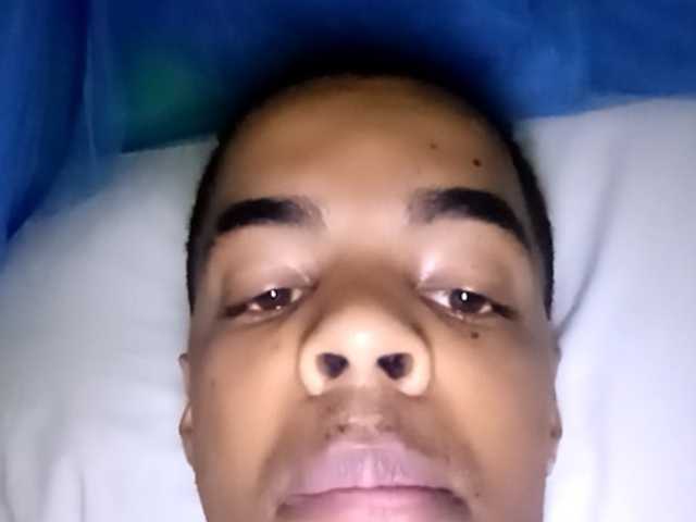 Live sex webcam photo for Mezzyh #276529450