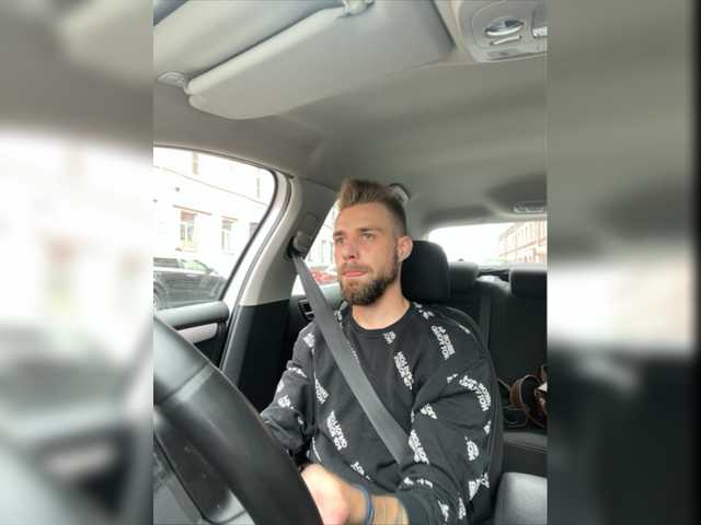 Live sex webcam photo for Mgperson2 #276088123