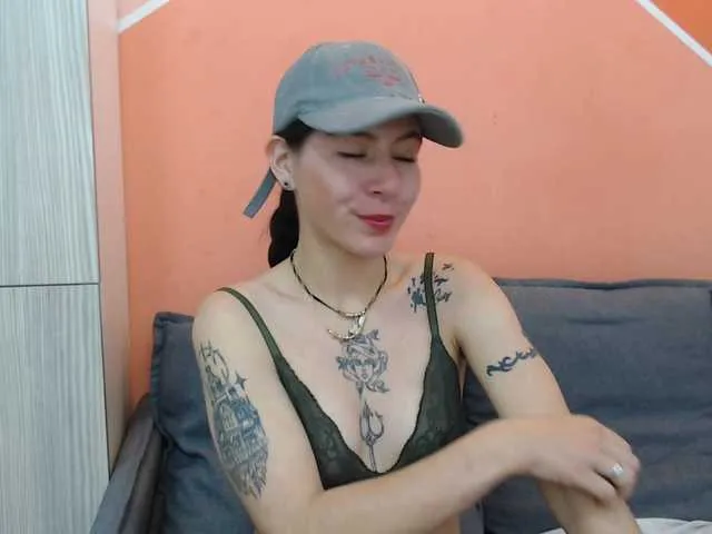 Live sex webcam photo for Mhelanny2 #277297536