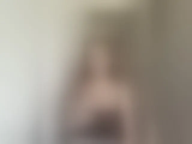 Live sex webcam photo for MiLaHHa #294034918