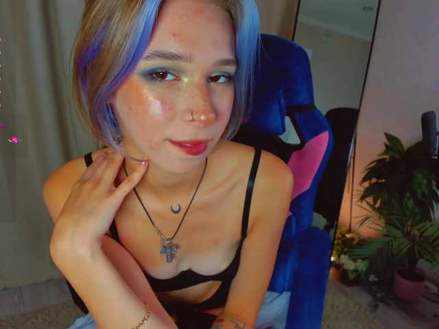 Live sex webcam photo for MiSeki #291652583