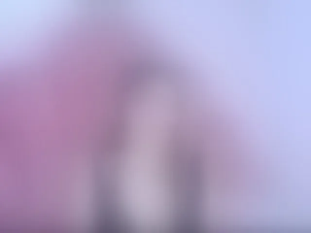 Live sex webcam photo for Mia-Anderson #293060928