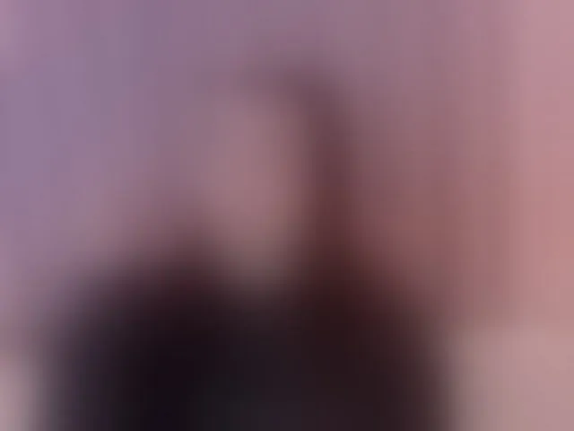 Live sex webcam photo for Mia-Anderson #293310382