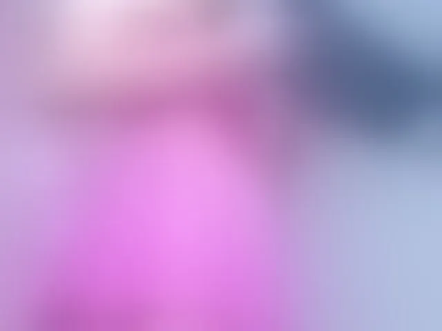 Live sex webcam photo for Mia-Anderson #293380745