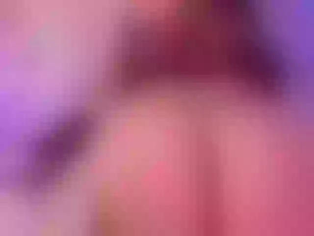 Live sex webcam photo for Mia-Bloom #288015432