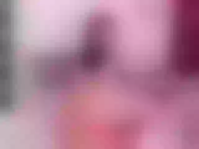 Live sex webcam photo for Mia-Bloom #288015547