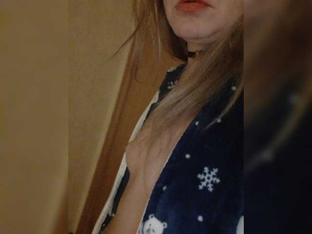 Live sex webcam photo for Mia-Carnival #277176752