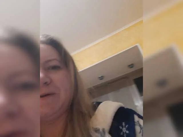 Live sex webcam photo for Mia-Carnival #277440196