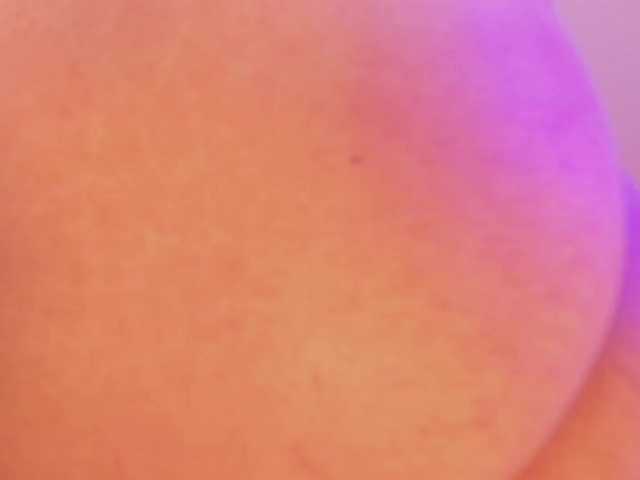 Live sex webcam photo for Mia-Evanns1 #276100169