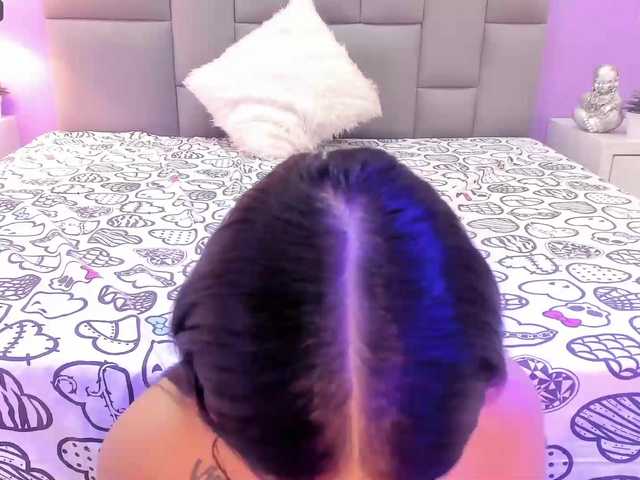 Live sex webcam photo for Mia-Evanns1 #276242925