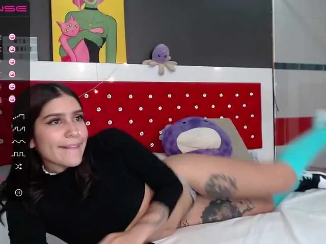 Live sex webcam photo for Mia-Rabbit #271811637