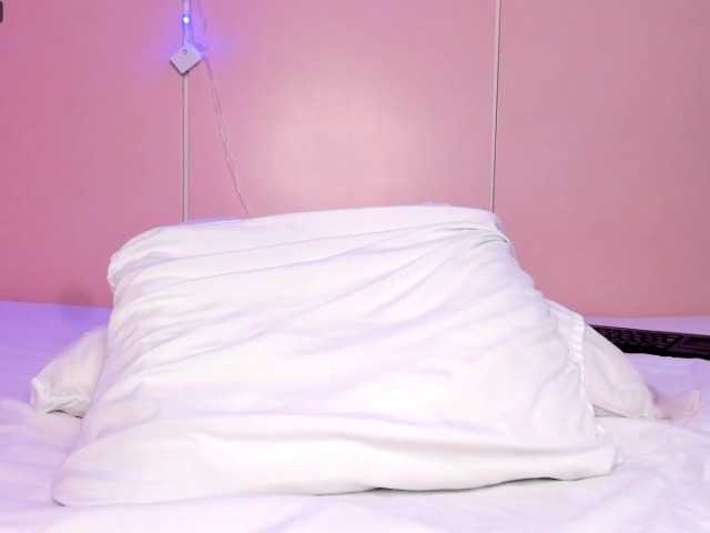 Live sex webcam photo for Mia-adams #276998567