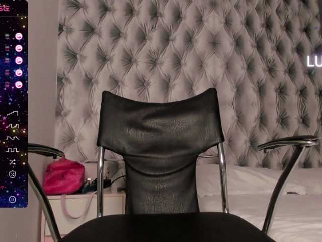 Live sex webcam photo for Mia-adams #277225594