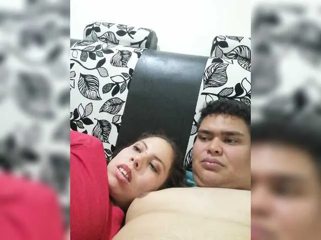 Live sex webcam photo for Mia-alejo06 #273965033