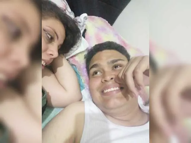 Live sex webcam photo for Mia-alejo06 #273987812