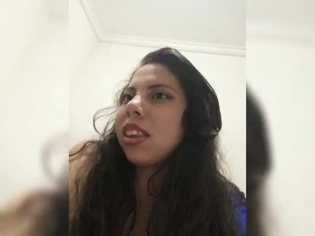 Live sex webcam photo for Mia-alejo06 #274084430