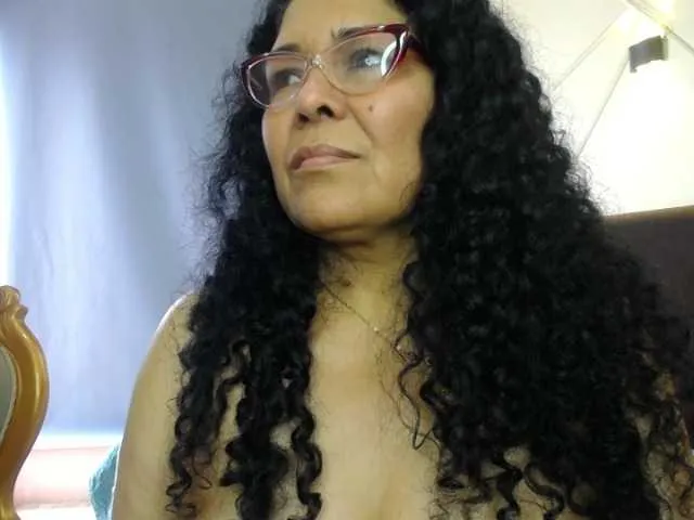 Live sex webcam photo for Mia-kell #274367037