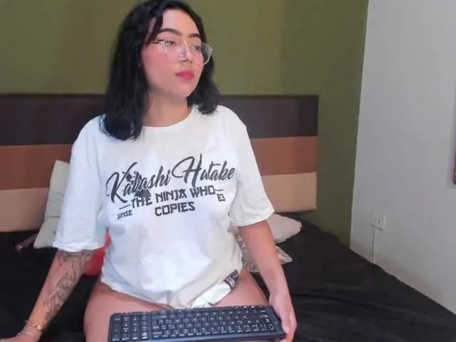 Live sex webcam photo for Mia-moretti #276327854