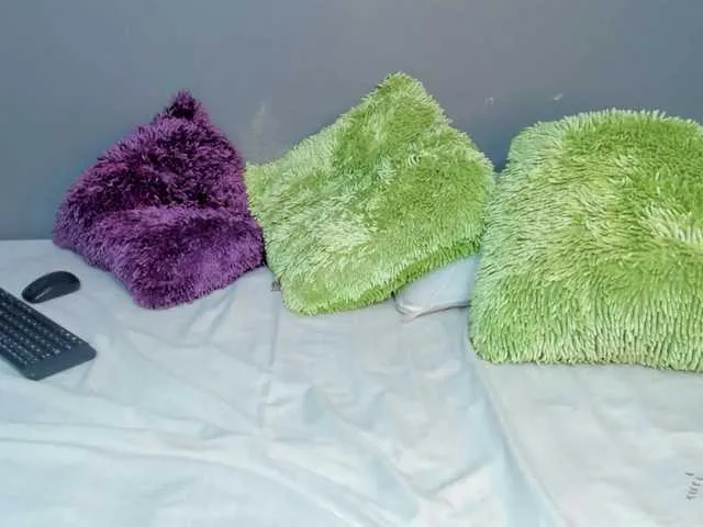 Live sex webcam photo for Mia-stars #274057888