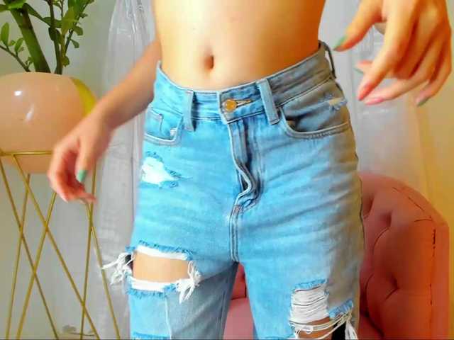 Live sex webcam photo for Mia0316 #276071041