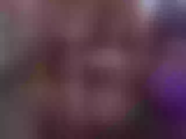 Live sex webcam photo for MiaAddison #292103786