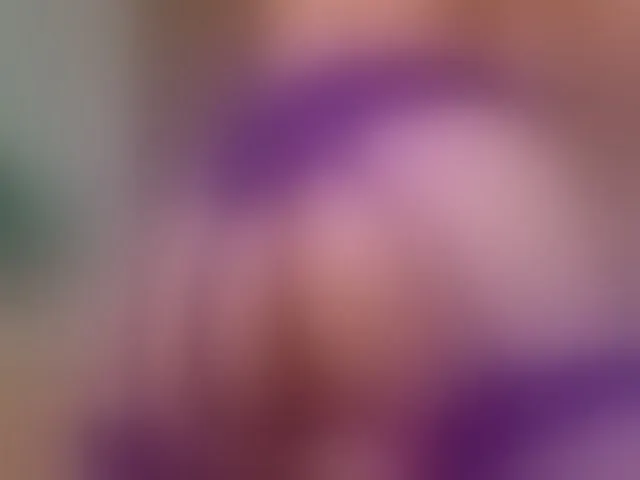 Live sex webcam photo for MiaAddison #293047132