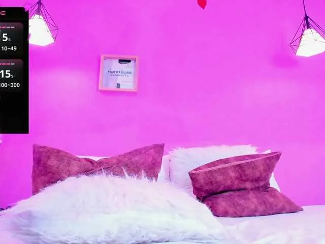 Live sex webcam photo for MiaAylin #290751719