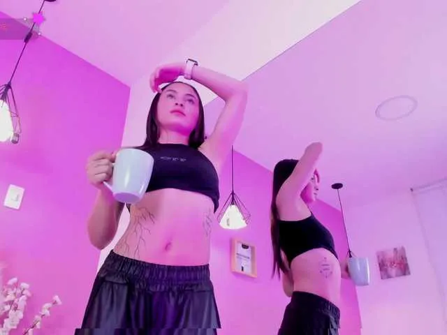 Live sex webcam photo for MiaAylin #290895287