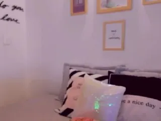 Live sex webcam photo for MiaBankss #148118457