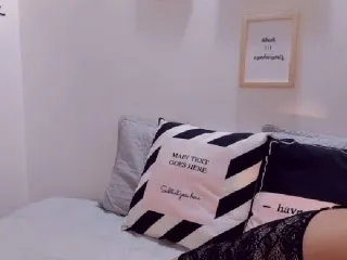 Live sex webcam photo for MiaBankss #154157770