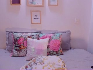 Live sex webcam photo for MiaBankss #165218986