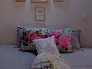 Live sex webcam photo for MiaBankss #166348252