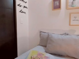 Live sex webcam photo for MiaBankss #196970813
