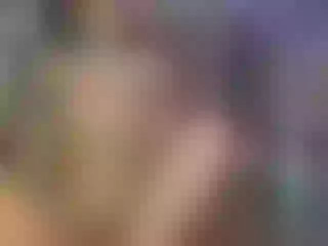 Live sex webcam photo for MiaBeeX #290405872