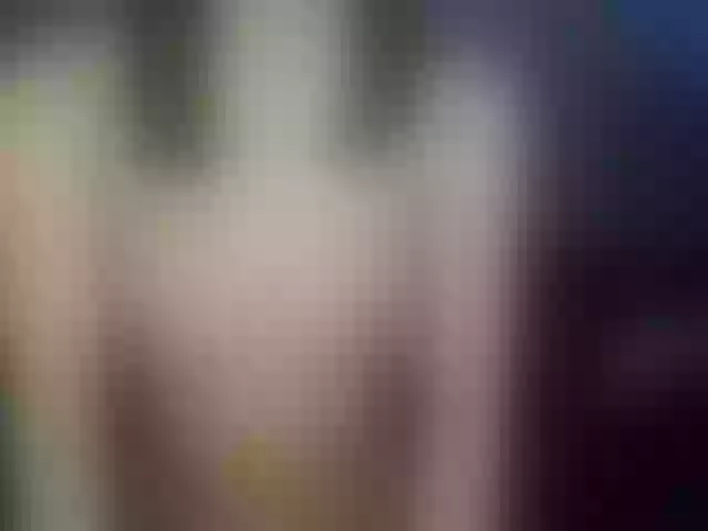 Live sex webcam photo for MiaBeeX #290543595