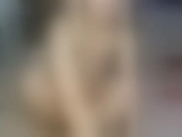 Live sex webcam photo for MiaBeeX #293072448