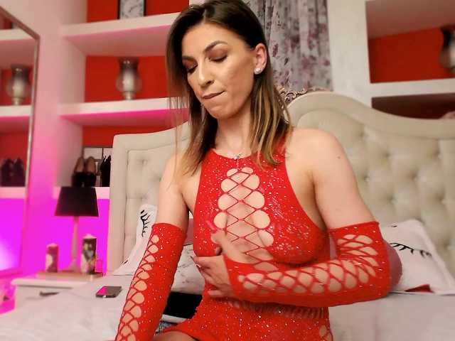 Live sex webcam photo for MiaBloom #291161480