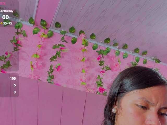 Live sex webcam photo for MiaBonnie #291216492