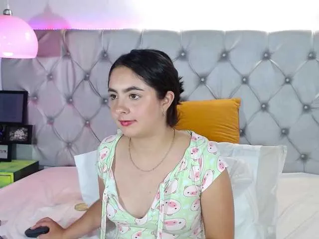 Live sex webcam photo for MiaBrooksM #278264430