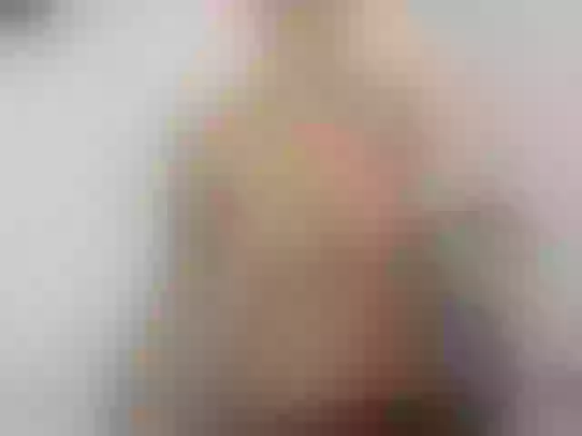 Live sex webcam photo for MiaBrunette #275538475