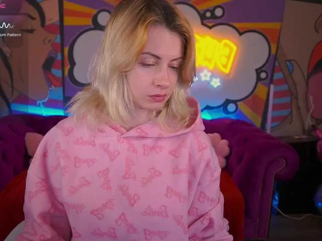 Live sex webcam photo for MiaBurkaa #290845582