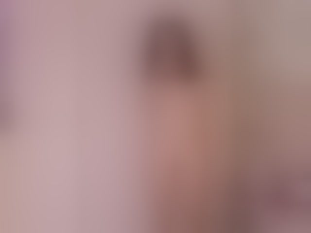 Live sex webcam photo for MiaCullens #294244239