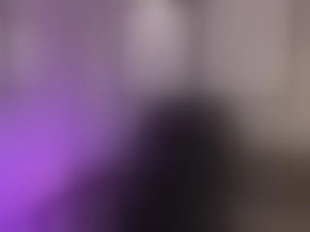 Live sex webcam photo for MiaFarrell #292455761