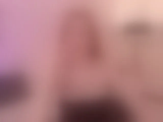 Live sex webcam photo for MiaFarrell #292495884