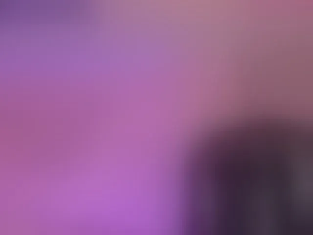 Live sex webcam photo for MiaFarrell #293672421