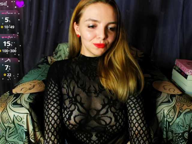 Live sex webcam photo for MiaGrace #291572501