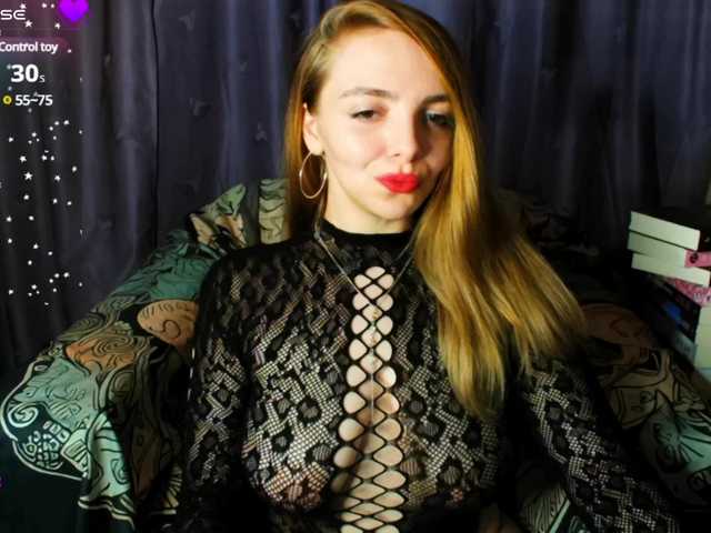 Live sex webcam photo for MiaGrace #291619326