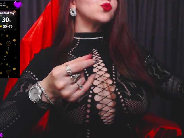 Live sex webcam photo for MiaGrace #292077848